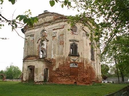 Remains of Troitskaya church in village Volchin